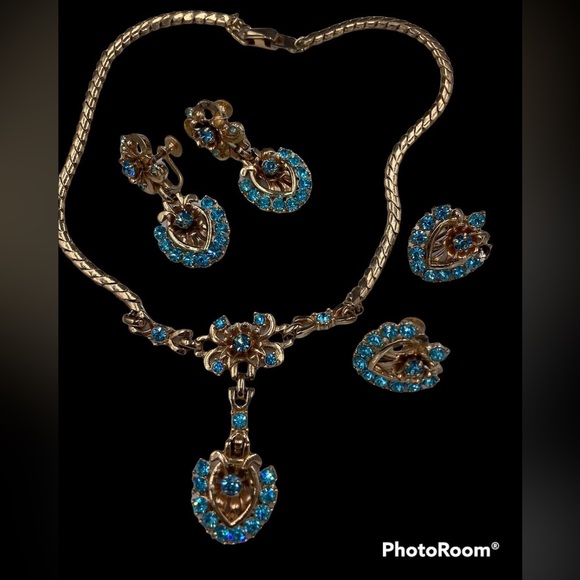 Vintage Barclay Aqua Rhinestone Necklace with Two Pairs of Earrings